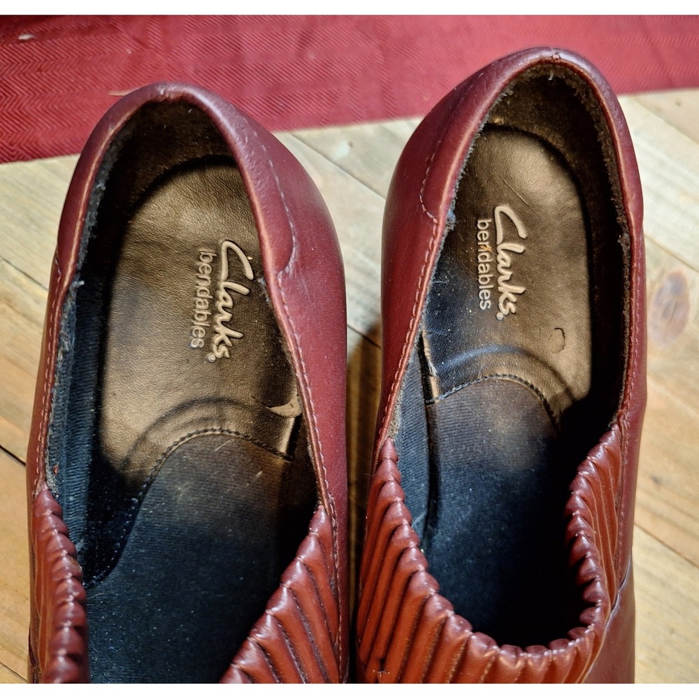 Clarks Bendables Burgundy Leather Pleated Vamp Block Heel Pumps Shoes Womens 8M - Picture 5 of 11